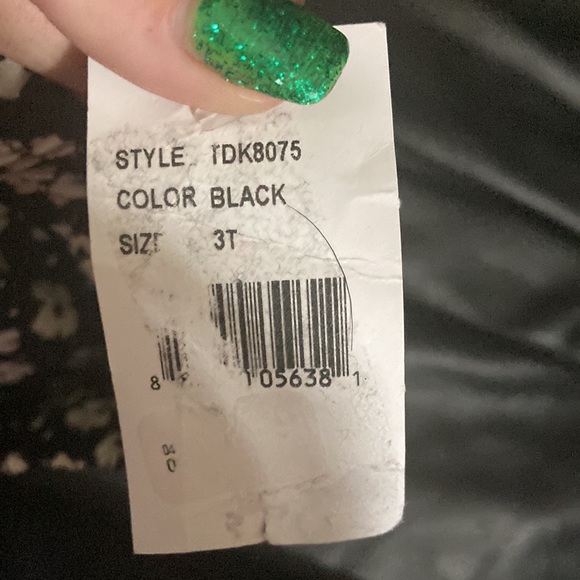 Montesquieu girl 3t girl, shorts, black, with white flower, pattern it - Picture 4 of 4